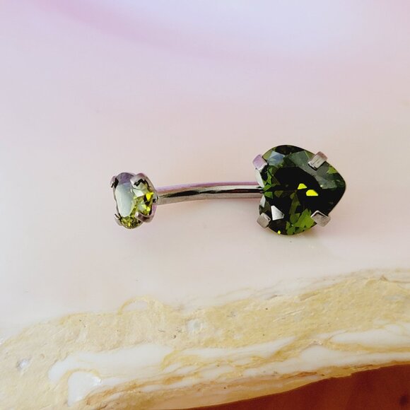 14G Surgical Steel belly ring with Green heart CZ prong set piercing jewelry - Picture 4 of 8